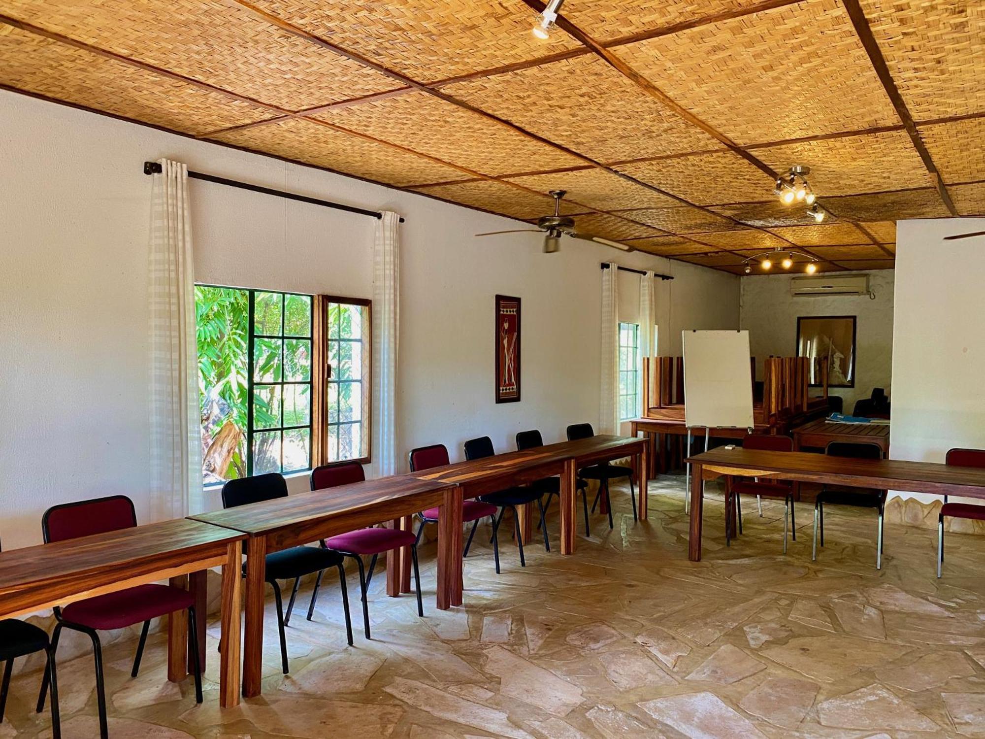 Tambuti Lodge Рунду Экстерьер фото